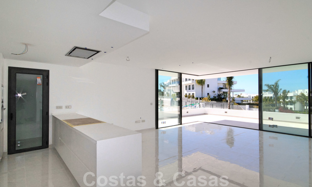 New ready to move in modern design apartment for sale, on the golf course between Marbella and Estepona 24850