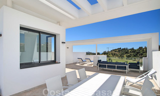 Modern penthouse apartment for sale overlooking the golf course and the Mediterranean Sea in Benahavis - Marbella 24871 