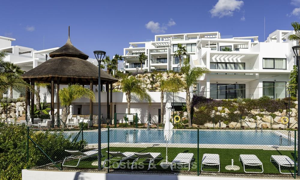 Modern penthouse apartment for sale overlooking the golf course and the Mediterranean Sea in Benahavis - Marbella 24877