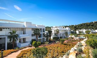 Modern apartment for sale overlooking the golf course in Benahavis - Marbella 24897 