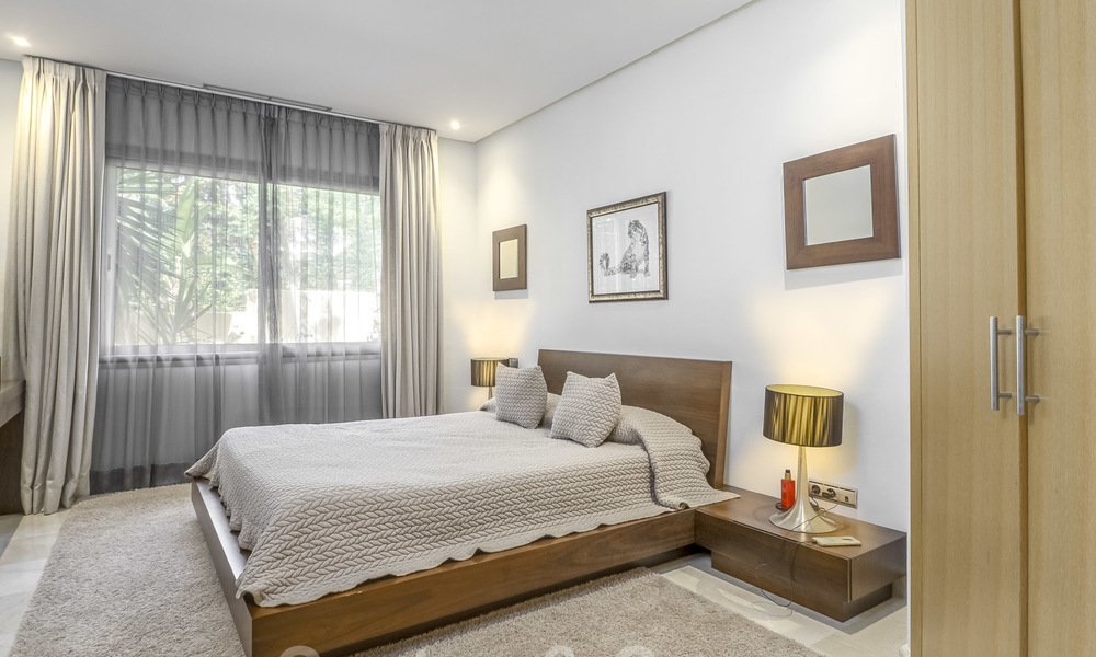 Luxury apartment for sale in prestigious complex on the Golden Mile in Marbella 25197