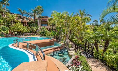 Luxury apartment for sale in prestigious complex on the Golden Mile in Marbella 25202