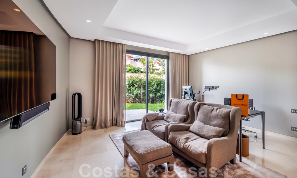 Exclusive modern apartment for sale with a contemporary luxury interior in Sierra Blanca, Golden Mile, Marbella 24968