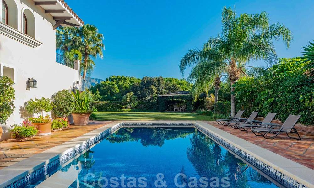 Large luxury villa for sale with stunning panoramic views over the golf valley, the mountains and the Mediterranean Sea in Nueva Andalucia, Marbella 25029