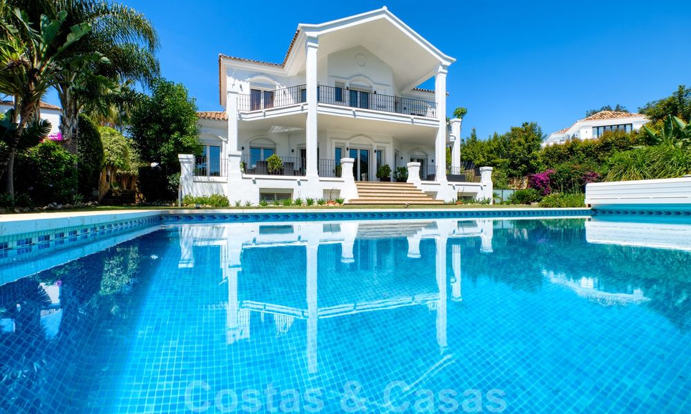 Detached villa in classic style for sale in coveted Nueva Andalucia, Marbella 25072