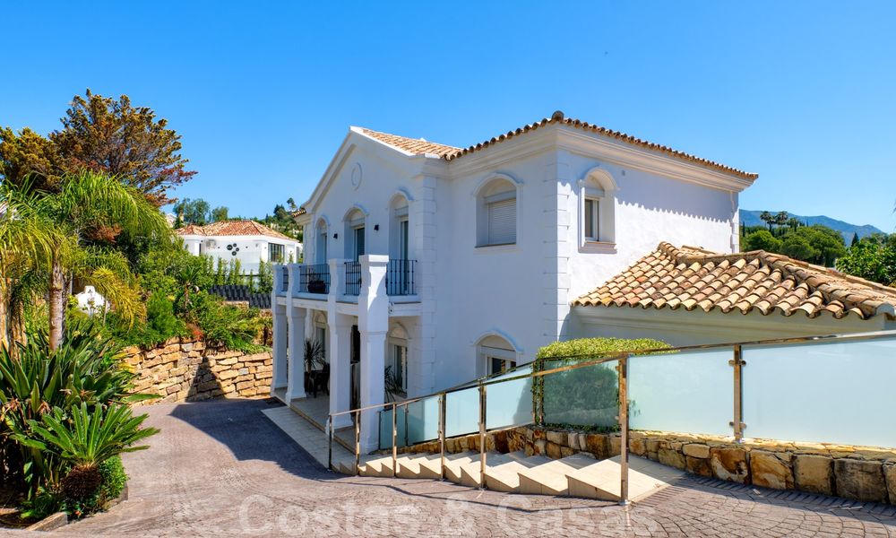 Detached villa in classic style for sale in coveted Nueva Andalucia, Marbella 25090