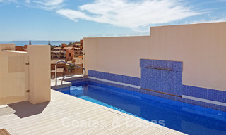 Modern penthouse for sale in a first line beach complex with private pool and panoramic views, between Marbella and Estepona 25719 