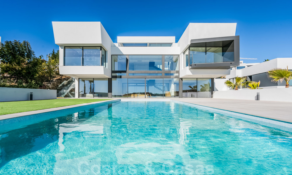 New impressive contemporary luxury villa for sale with stunning golf and sea views in Marbella - Benahavis 25795