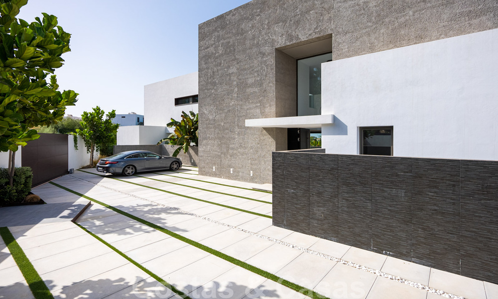 Brand new ultra-modern luxury villa for sale with sea views in Marbella - Benahavis 35678