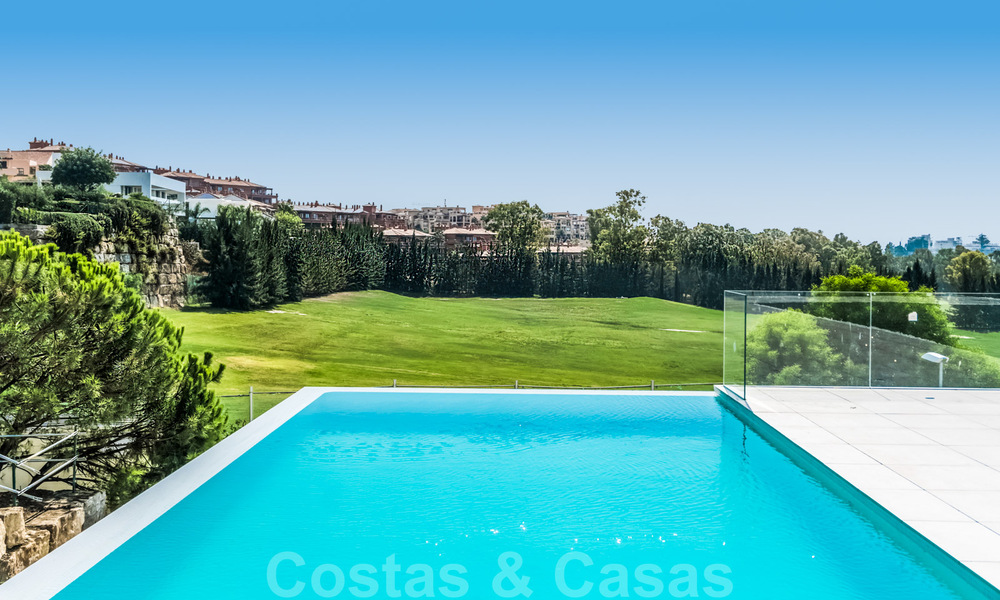 Ready to move in new modern luxury villa for sale, located directly on the golf course in Marbella - Benahavis 33917