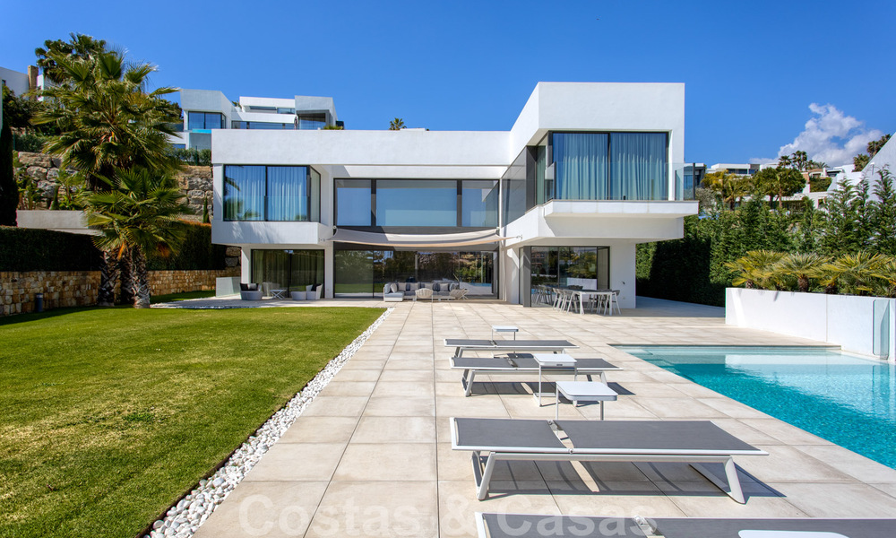 Ready to move in new modern luxury villa for sale, located directly on the golf course in Marbella - Benahavis 35397