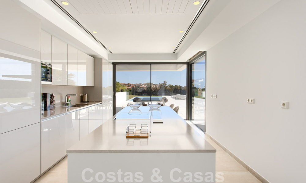Ready to move in new modern luxury villa for sale, located directly on the golf course in Marbella - Benahavis 35442