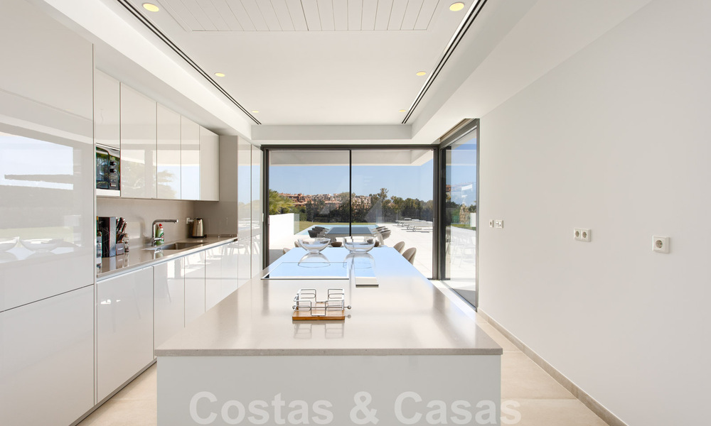 Ready to move in new modern luxury villa for sale, located directly on the golf course in Marbella - Benahavis 35442