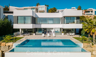 Ready to move in new luxury villa for sale, designed under a symmetrical architecture with modern lines, with golf and sea views in Marbella - Benahavis 36575 