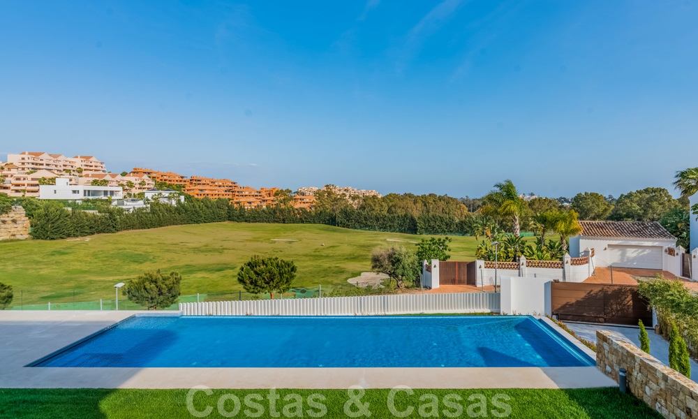 Ready to move in new, modern spacious luxury villa for sale, located directly on the golf course in Marbella - Benahavis 25921