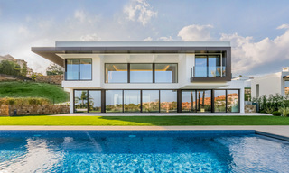 Ready to move in new, modern spacious luxury villa for sale, located directly on the golf course in Marbella - Benahavis 25922 