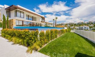 Ready to move in new, modern spacious luxury villa for sale, located directly on the golf course in Marbella - Benahavis 25939 