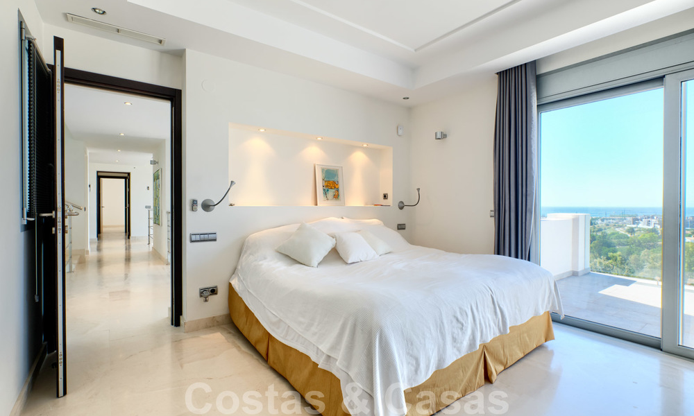 Modern villa with panoramic golf and sea views for sale in Los Flamingos Golf in Marbella - Benahavis 26049