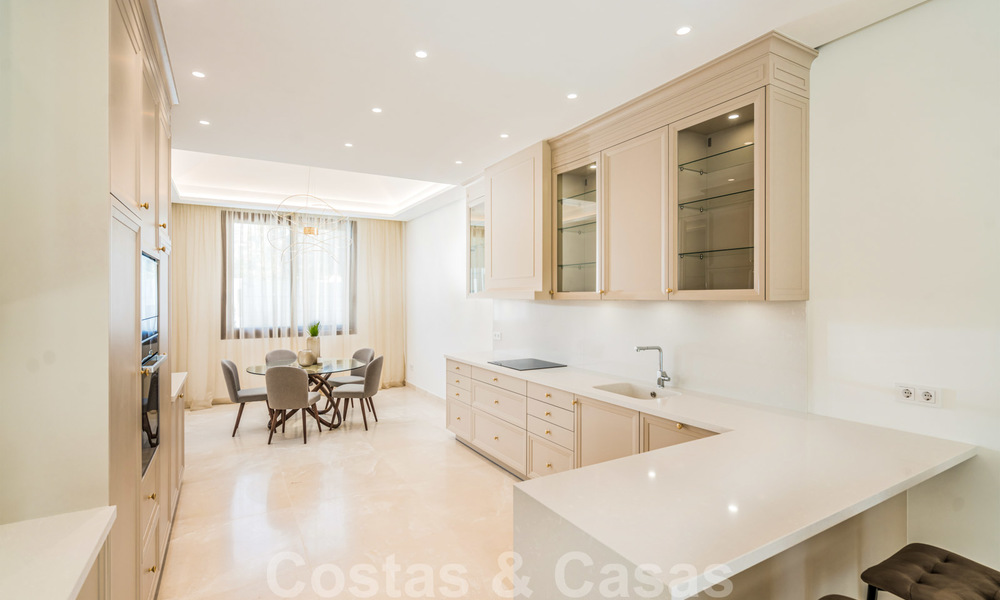 Move in ready, modern beachside villa for sale in the prestigious Guadalmina Baja in Marbella 26076