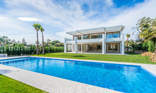 Move in ready, modern beachside villa for sale in the prestigious Guadalmina Baja in Marbella 26087 