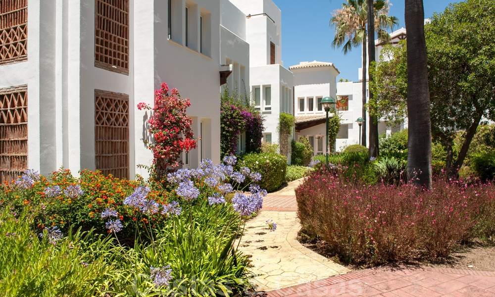 Spacious garden apartment for sale with sea views in a beautiful complex directly on the beach in Los Monteros, Marbella 26126