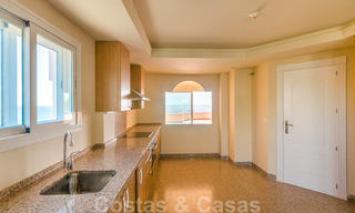 Penthouse apartment for sale, first line beach with panoramic sea view in Estepona 26187 