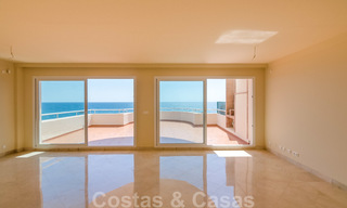 Penthouse apartment for sale, first line beach with panoramic sea view in Estepona 26200 