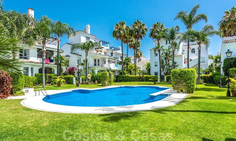 Completely renovated top floor apartment for sale within walking distance to local amenities, beach and Puerto Banus in Nueva Andalucia, Marbella 26290