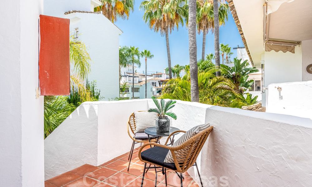 Completely renovated top floor apartment for sale within walking distance to local amenities, beach and Puerto Banus in Nueva Andalucia, Marbella 26310