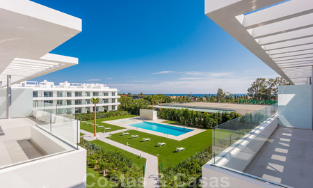 Modern penthouse apartment for sale on the New Golden Mile, between Marbella and Estepona, within walking distance to supermarkets and the beach 26363