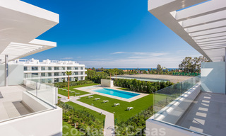 Modern penthouse apartment for sale on the New Golden Mile, between Marbella and Estepona, within walking distance to supermarkets and the beach 26363 