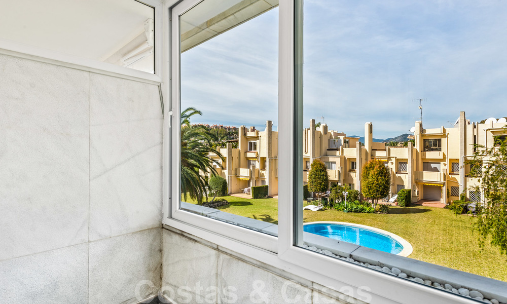 Renovated luxury apartment for sale, first line golf Las Brisas in Nueva Andalucia, Marbella 26555