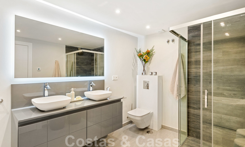 Renovated luxury apartment for sale, first line golf Las Brisas in Nueva Andalucia, Marbella 26556
