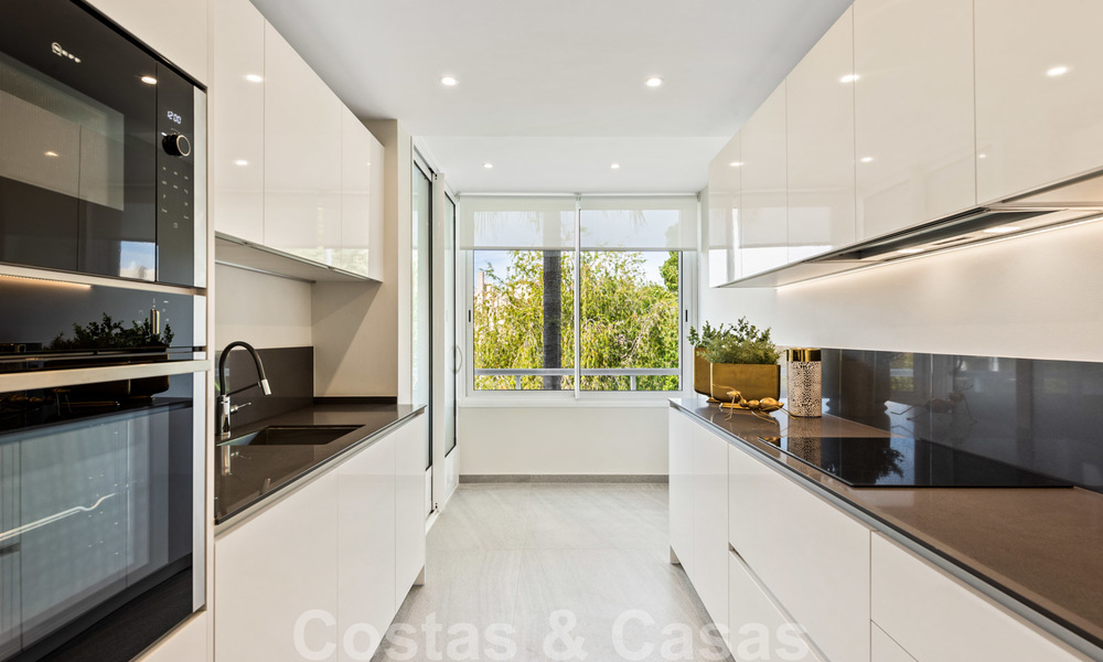 Renovated luxury apartment for sale, first line golf Las Brisas in Nueva Andalucia, Marbella 26569
