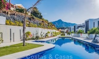 Greatly reduced in price. Spacious modern luxury apartment for sale with sea views and ready to move in, Nueva Andalucia, Marbella 26875 