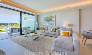 Greatly reduced in price. Spacious modern luxury apartment for sale with sea views and ready to move in, Nueva Andalucia, Marbella 26896 