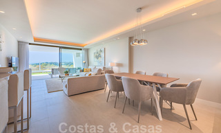 Greatly reduced in price. Spacious modern luxury apartment for sale with sea views and ready to move in, Nueva Andalucia, Marbella 26900 