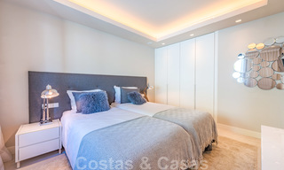 Greatly reduced in price. Spacious modern luxury apartment for sale with sea views and ready to move in, Nueva Andalucia, Marbella 26910 