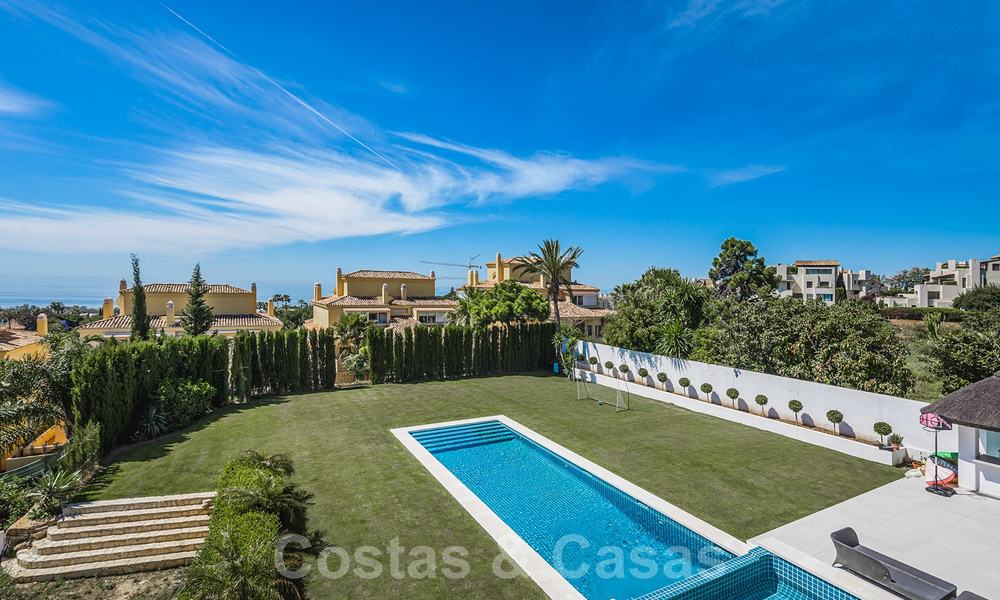 Renovated luxury villa for sale in a modern Mediterranean style in the exclusive Cascada de Camojan on the Golden Mile in Marbella 27043