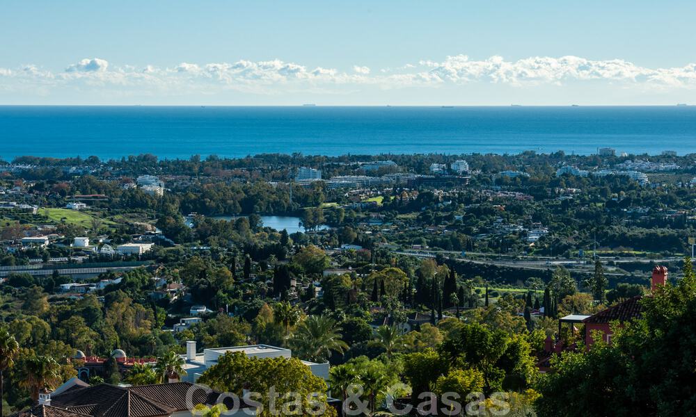 Ready to move into, spacious apartment with panoramic views of the coast and the Mediterranean Sea in Benahavis - Marbella 31026