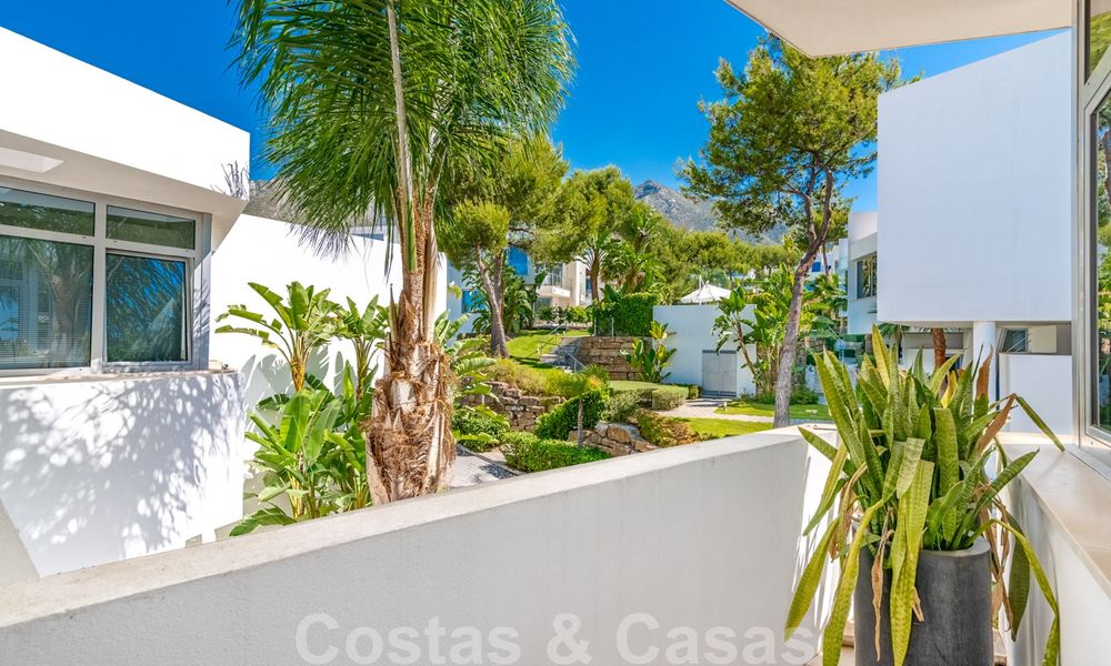 Modern luxury corner house with sea view for sale in the exclusive Sierra Blanca, Marbella 27141