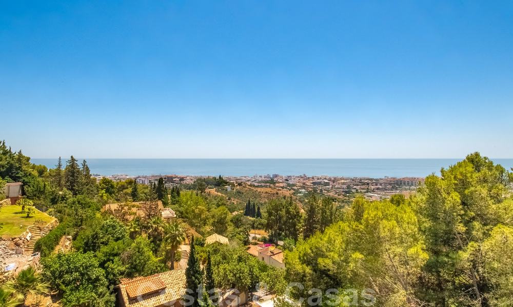 Renovated classic Mediterranean villa for sale with stunning sea views in a green area adjacent to the centre of Marbella 27176