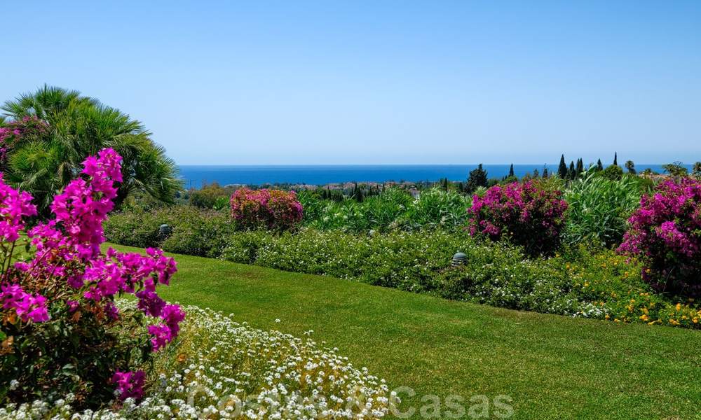 Traditional classic Mediterranean luxury villa for sale with stunning sea views in a gated community on the Golden Mile, Marbella 27272