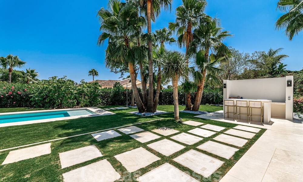 Luxury classic family villa for sale in Sierra Blanca, Marbella 32225