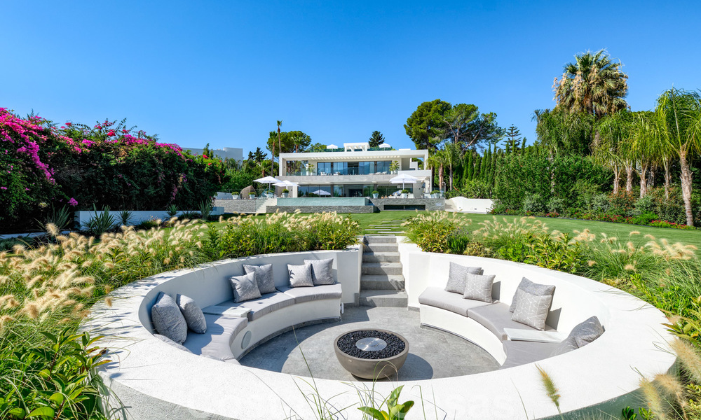 Exclusive new modern villa for sale, directly on the Las Brisas golf course in the Golf Valley of Nueva Andalucia, Marbella 27438