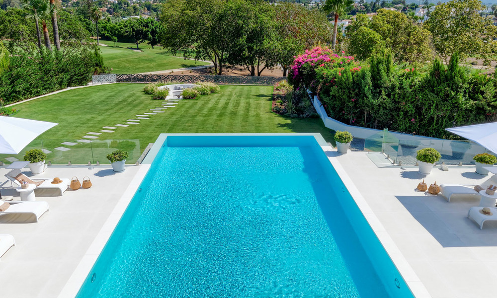Exclusive new modern villa for sale, directly on the Las Brisas golf course in the Golf Valley of Nueva Andalucia, Marbella 27446