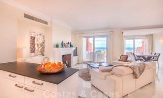 Luxury penthouse apartment with panoramic views over the entire coast for sale, close to amenities and golf, Benahavis - Marbella 27501 