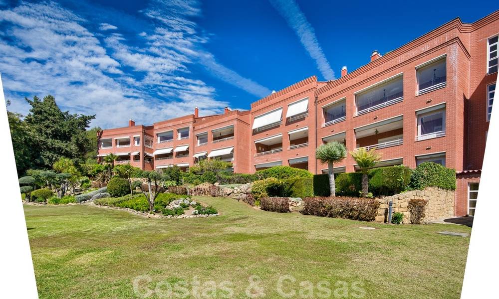 5-bedroom penthouse apartment for sale on the Golden Mile, short stroll to the beach and Marbella town 27643