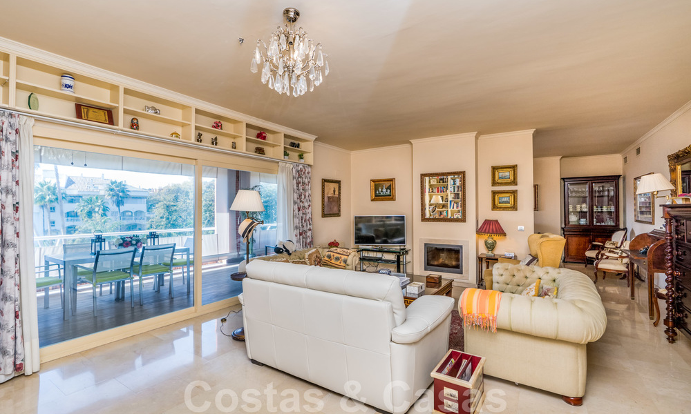 5-bedroom penthouse apartment for sale on the Golden Mile, short stroll to the beach and Marbella town 27652