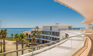 Spectacular modern luxury beachfront penthouses for sale in Estepona, Costa del Sol. Ready to move in. Promotion! 27785 